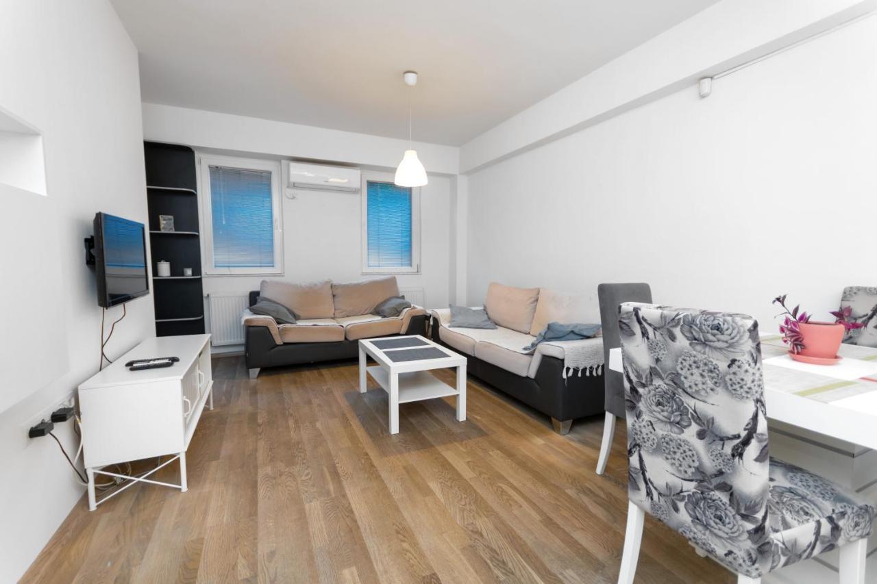 One Bedroom Apartment With Private Parking Скопие Екстериор снимка