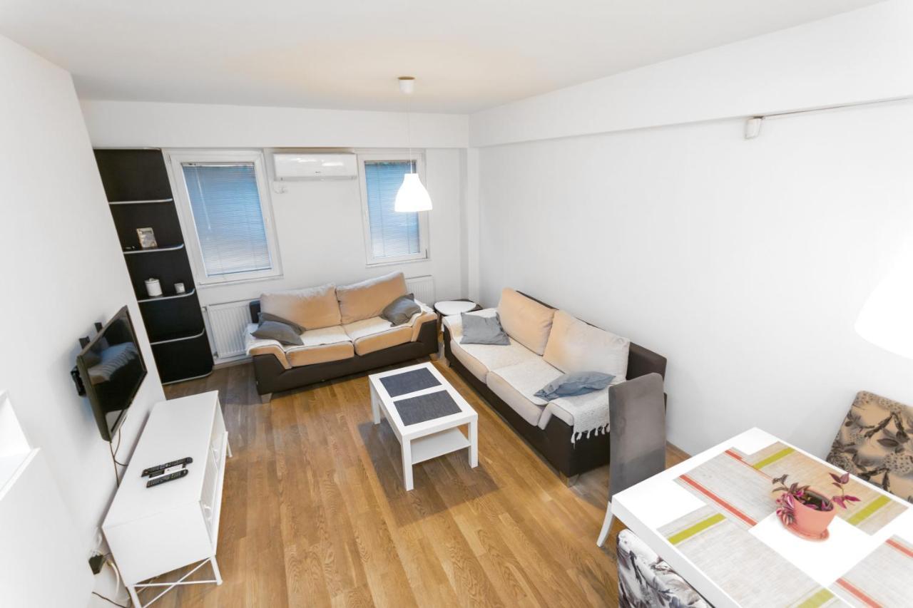 One Bedroom Apartment With Private Parking Скопие Екстериор снимка