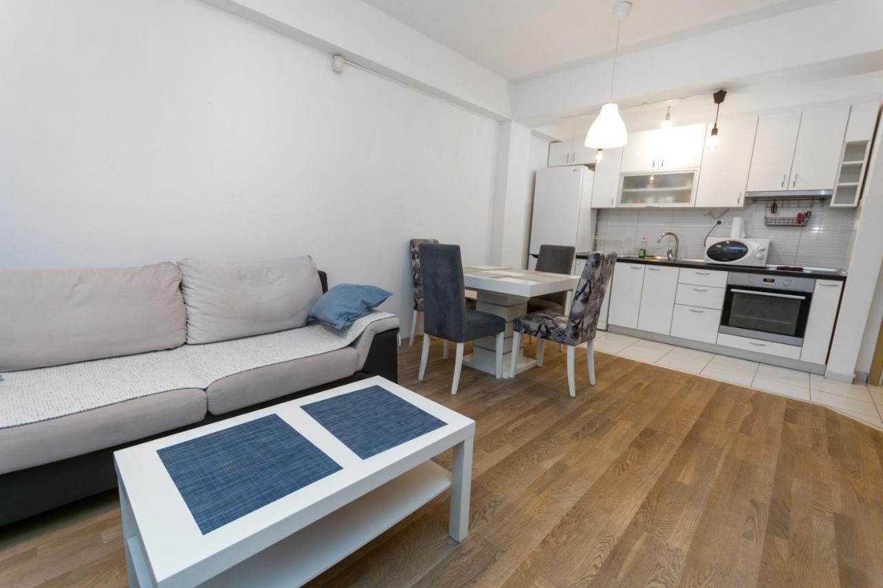 One Bedroom Apartment With Private Parking Скопие Екстериор снимка